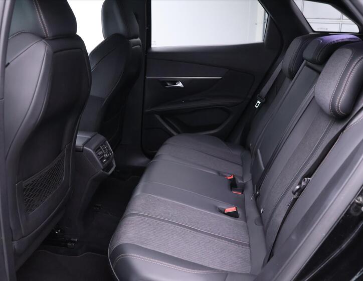 Peugeot 3008 13