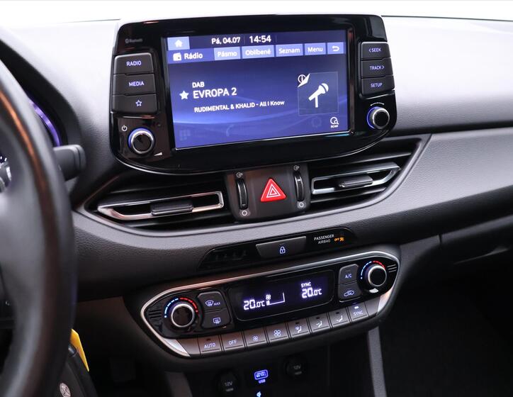 Hyundai i30 24