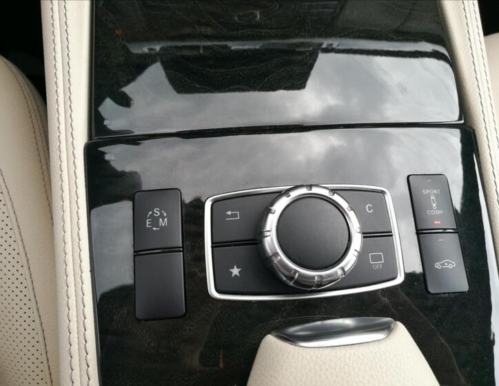 Mercedes-Benz CLS 10