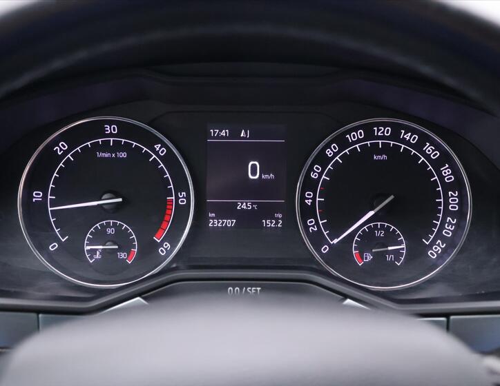 Škoda Superb 17