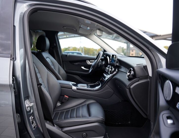 Mercedes-Benz GLC 28