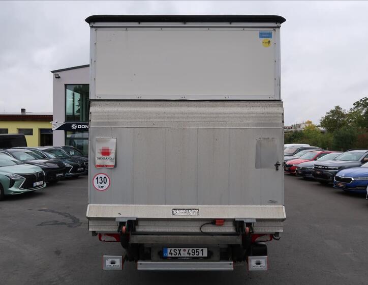 Mercedes-Benz Sprinter 8