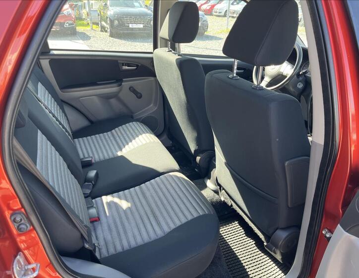 Suzuki SX4 15
