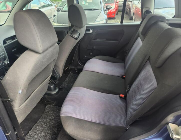 Ford Fusion 1