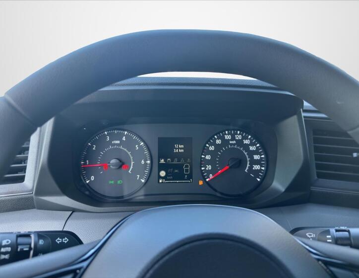 Nissan Interstar 12