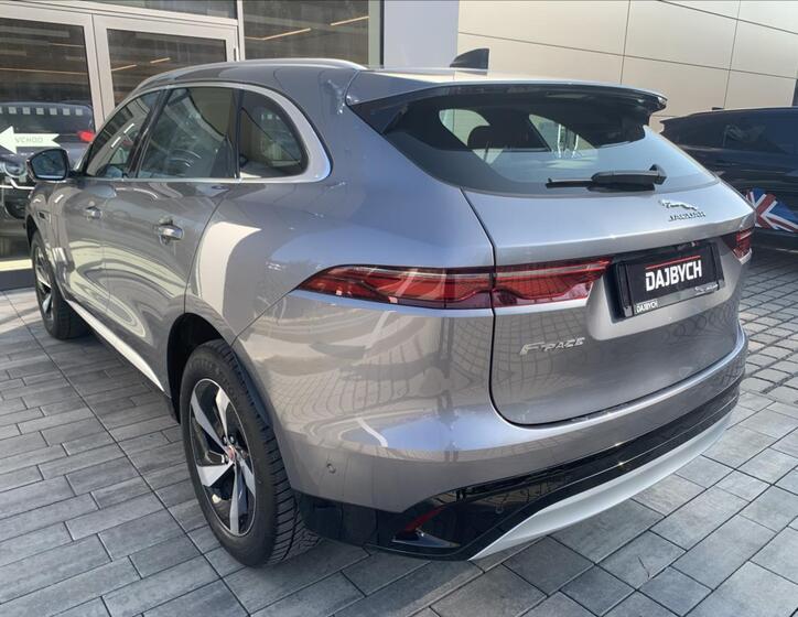 Jaguar F-Pace 4