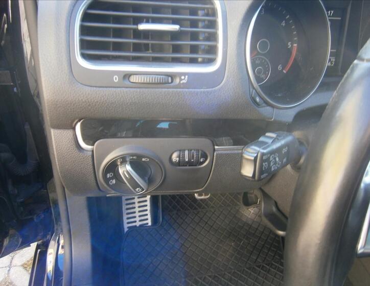 Volkswagen Golf 9