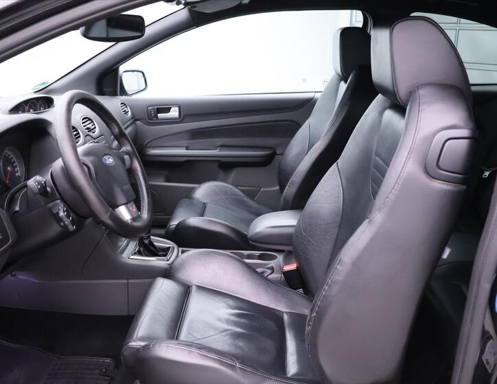 Ford Focus 10