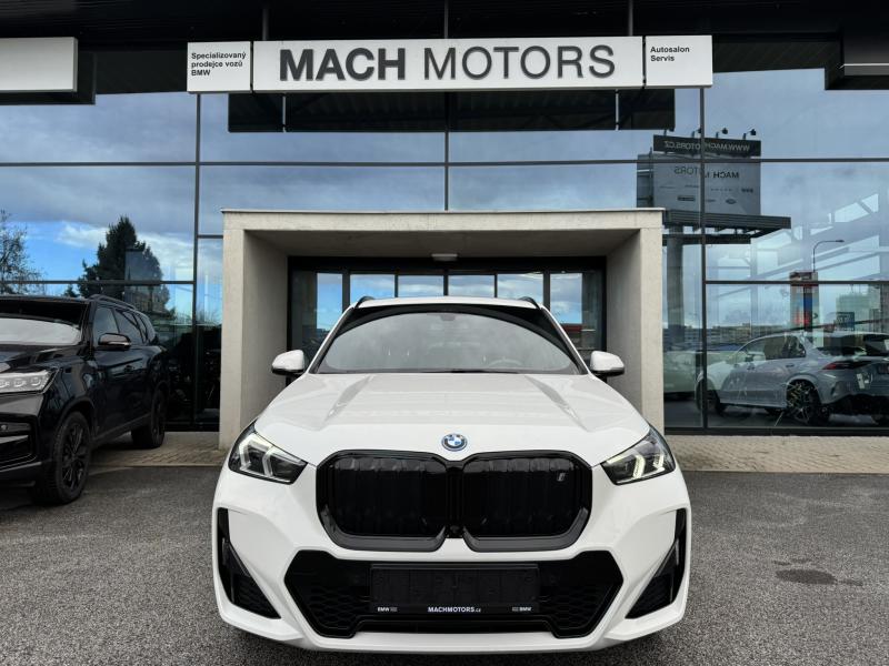 BMW iX1