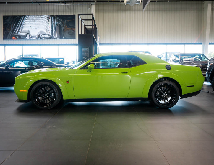 Dodge Challenger 2