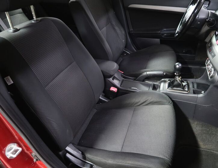 Mitsubishi Lancer 13