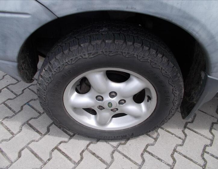 Land Rover Freelander 5