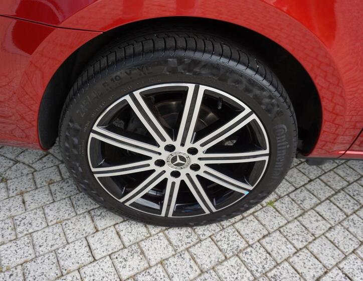 Mercedes-Benz Třídy V 7