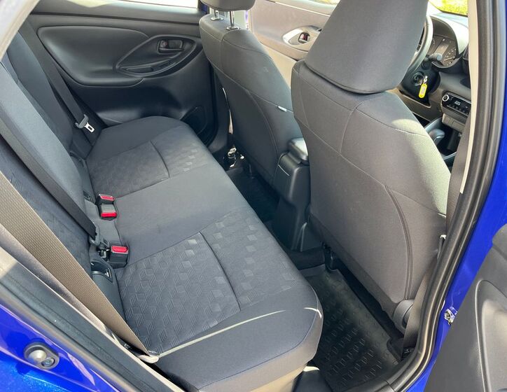 Toyota Yaris 16