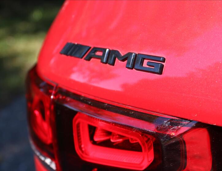 Mercedes-Benz GLB 21