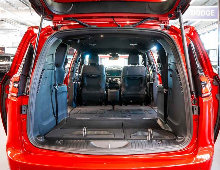 Chrysler Pacifica 8