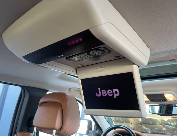 Jeep Grand Cherokee 26