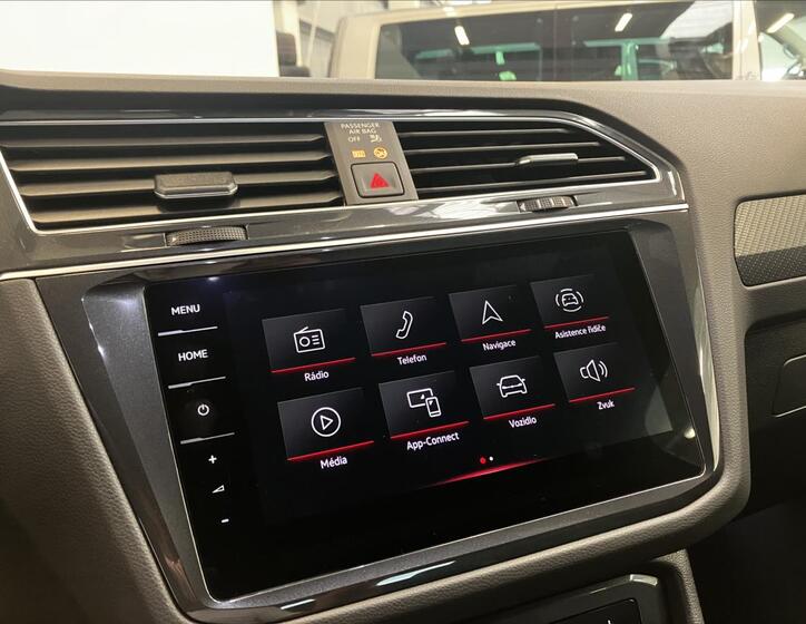 Volkswagen Tiguan 7