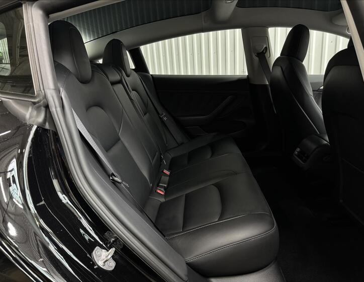 Tesla Model 3 30