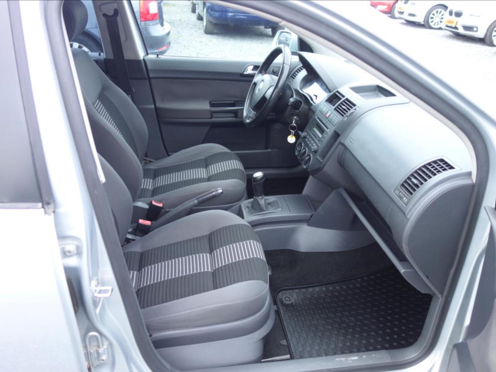 Volkswagen Polo 12