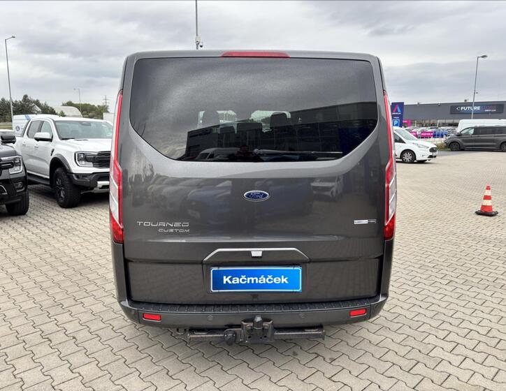 Ford Tourneo Custom 4