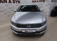 Volkswagen Passat 2
