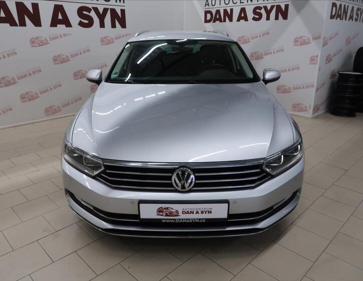 Volkswagen Passat 2