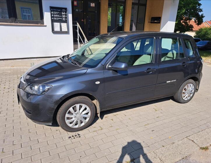 Mazda 2 4