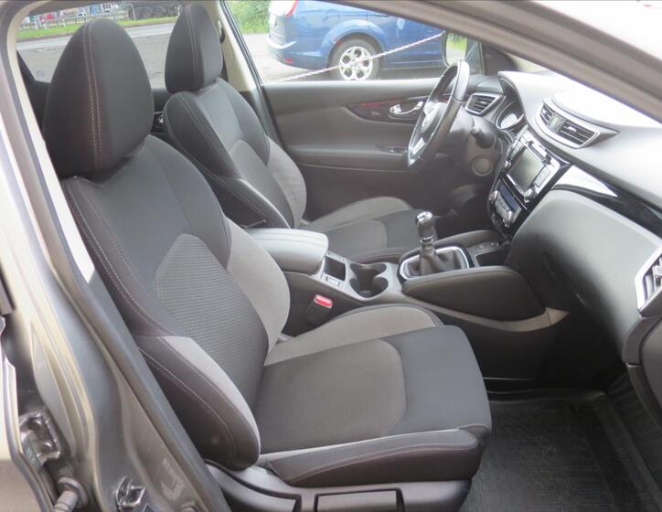Nissan Qashqai 15