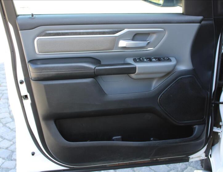 Dodge RAM 13
