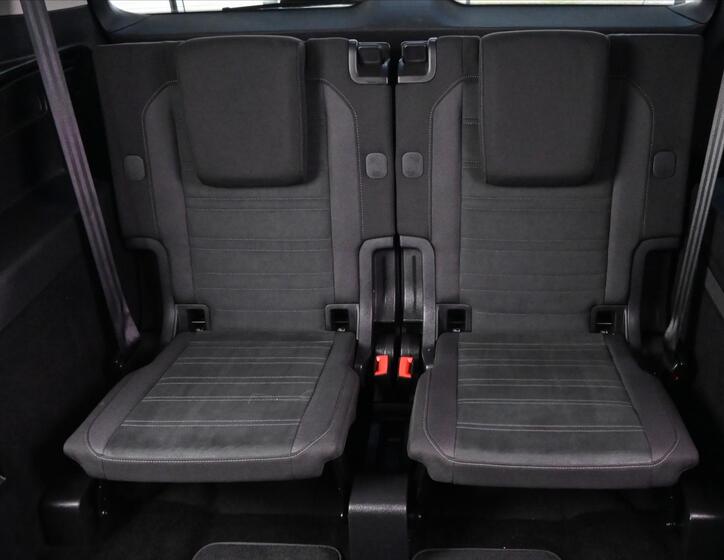 Volkswagen Touran 29