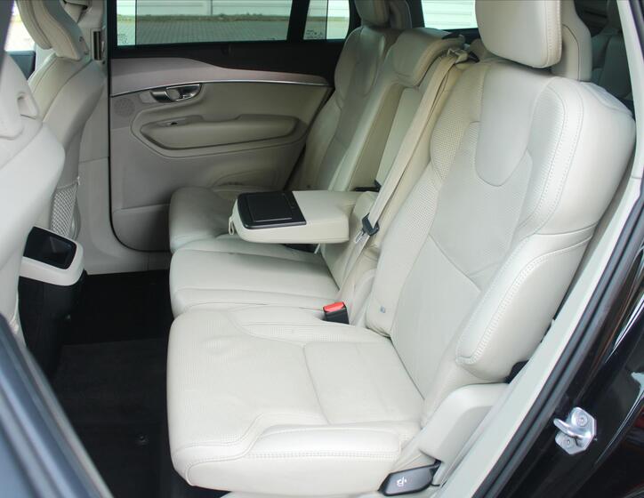 Volvo XC90 10
