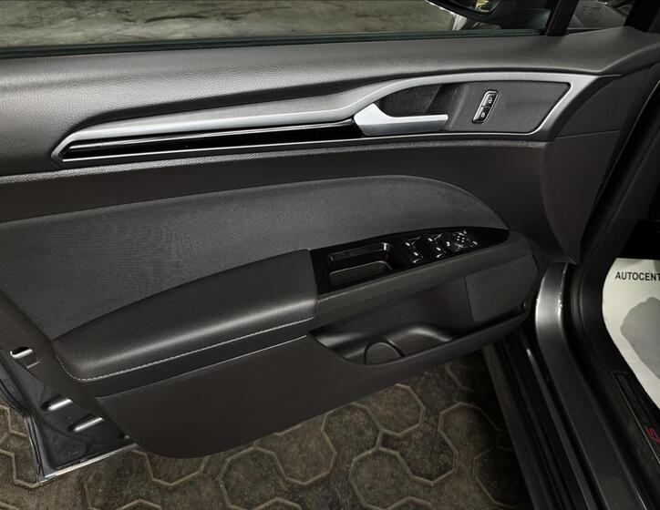 Ford Mondeo 14