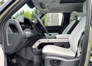 Land Rover Defender 12