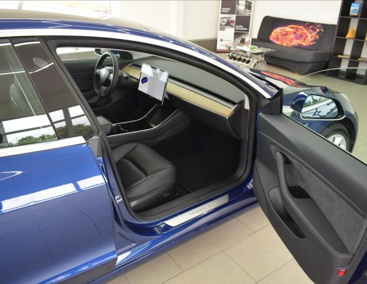 Tesla Model 3 15