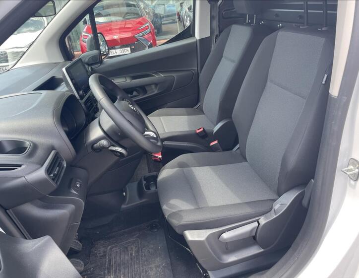 Toyota ProAce City 12