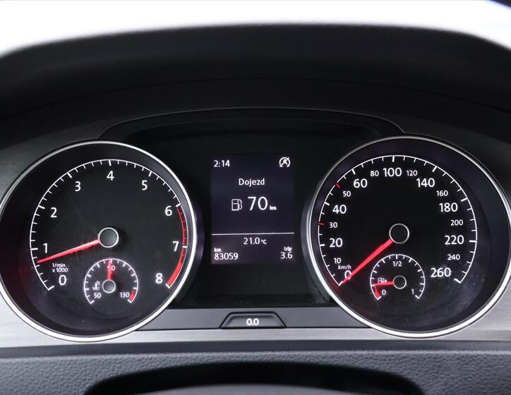 Volkswagen Golf 16