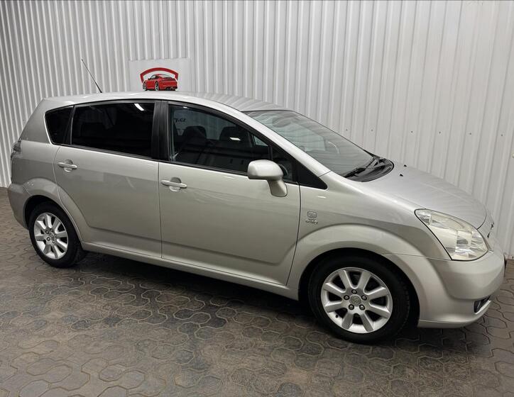 Toyota Corolla Verso 11