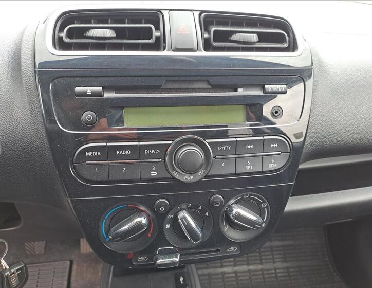 Mitsubishi Space Star 12