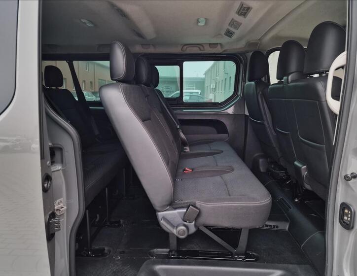 Opel Vivaro 15