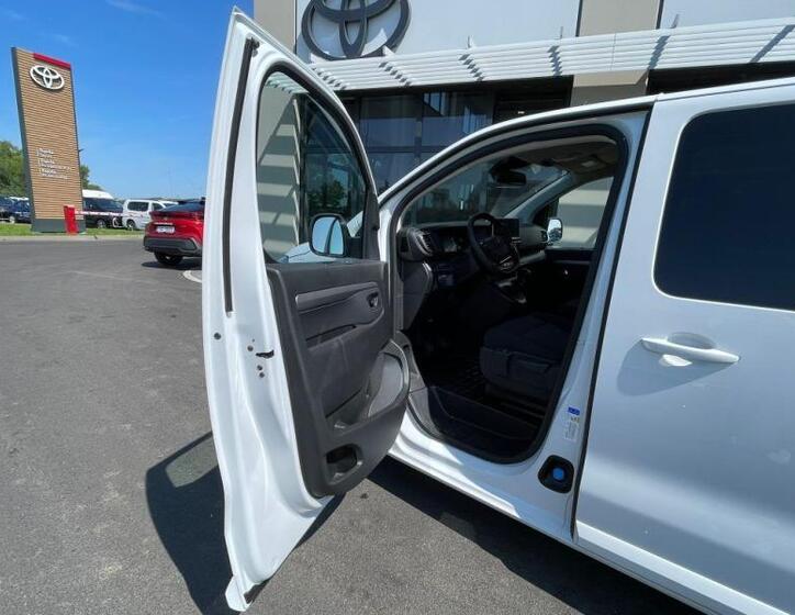 Toyota ProAce Verso 11