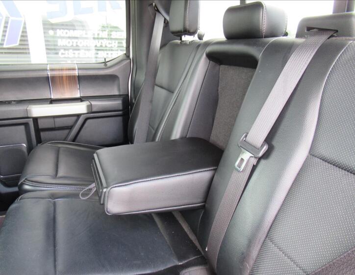 Ford E150 21