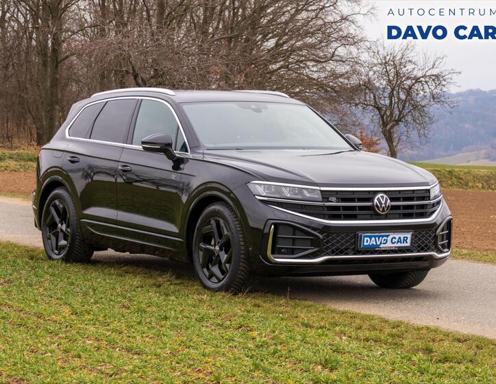Volkswagen Touareg 1