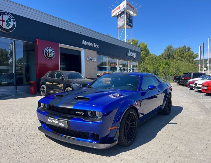 Dodge Challenger 1