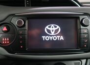 Toyota Yaris 16