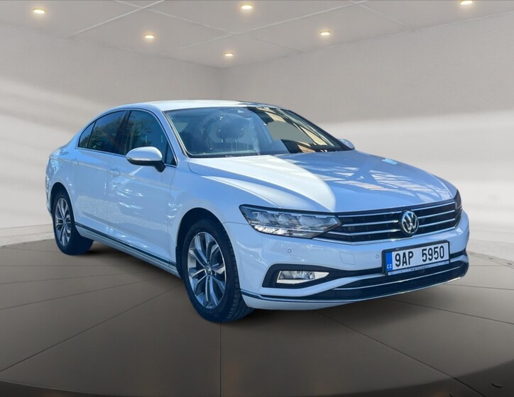 Volkswagen Passat 1