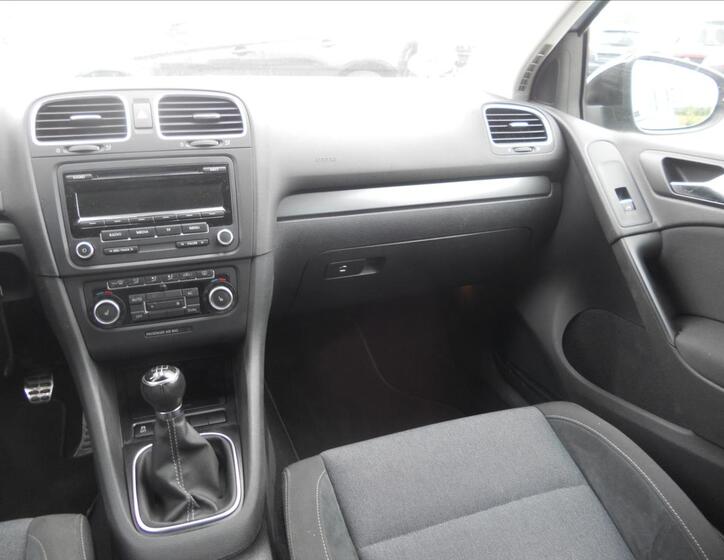 Volkswagen Golf 14