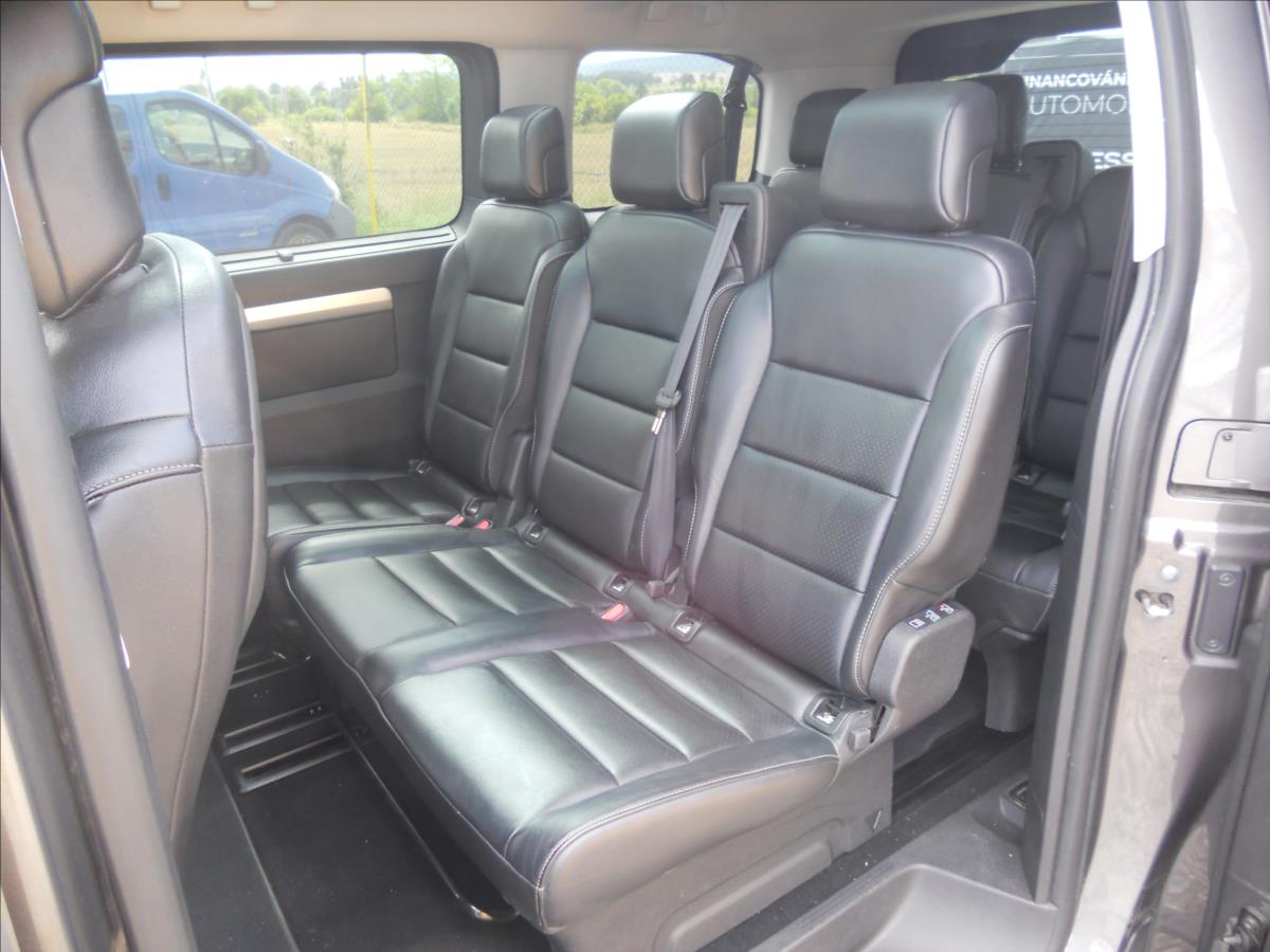 Peugeot Traveller