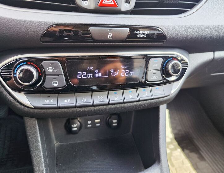 Hyundai i30 19
