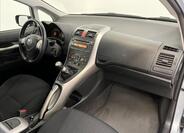 Toyota Auris 15